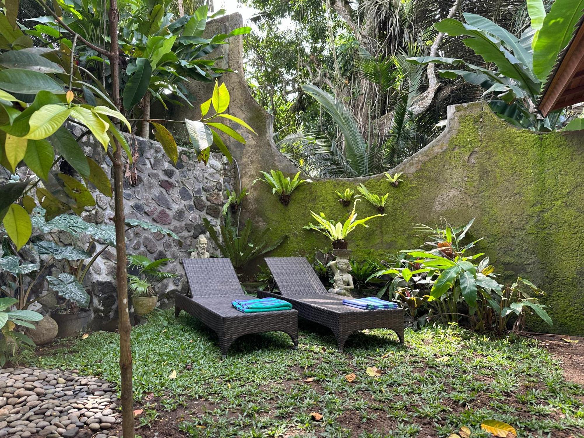 Tirta Asri Ubud Villa Quarto foto